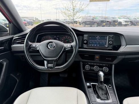Used 2020 Volkswagen Jetta R-Line w/ R-Line Cold Weather Package FWD image 29