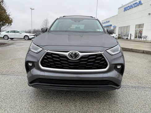 Used 2021 Toyota Highlander XLE image 8