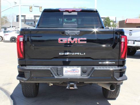 Used 2024 GMC Sierra 3500 Denali w/ Denali Reserve Package AWD/4WD image 9