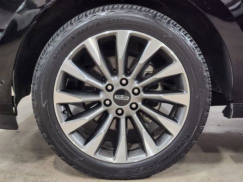 Used 2018 Lincoln Navigator Select w/ Technology Package image 27