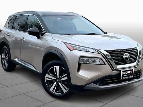 Used 2021 Nissan Rogue SL image 2