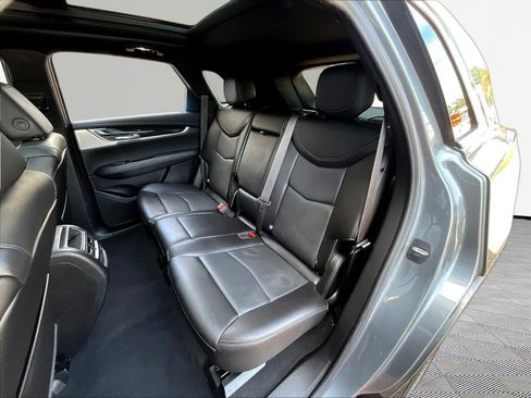 Used 2021 Cadillac XT5 Premium Luxury FWD image 21