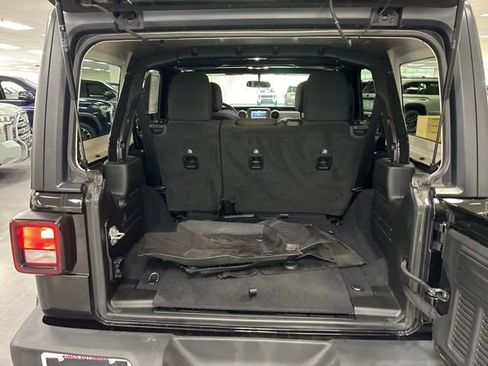 Used 2022 Jeep Wrangler Unlimited Sport AWD/4WD image 17