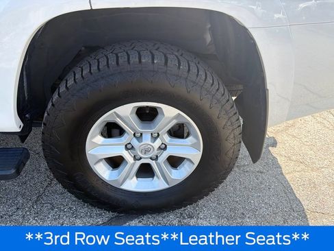 Used 2023 Toyota 4Runner SR5 Premium w/ Moonroof Package AWD/4WD image 9