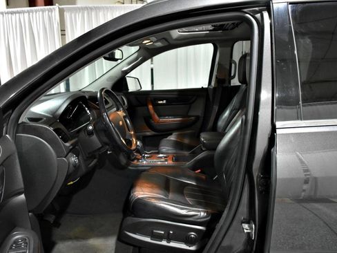 Used 2014 Chevrolet Traverse LTZ FWD image 30