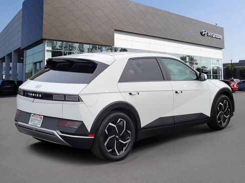 Certified 2023 Hyundai Ioniq 5 SEL w/ Cargo Package image 2