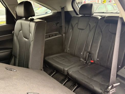 Used 2024 Kia Sorento S image 14