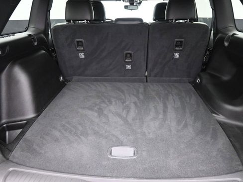 Used 2024 Jeep Grand Cherokee Altitude image 46