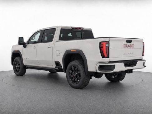Used 2026 GMC Sierra 2500 AT4 w/ AT4 Premium Plus Package AWD/4WD image 3