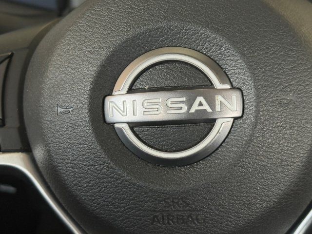 Used 2024 Nissan Versa SV FWD image 5