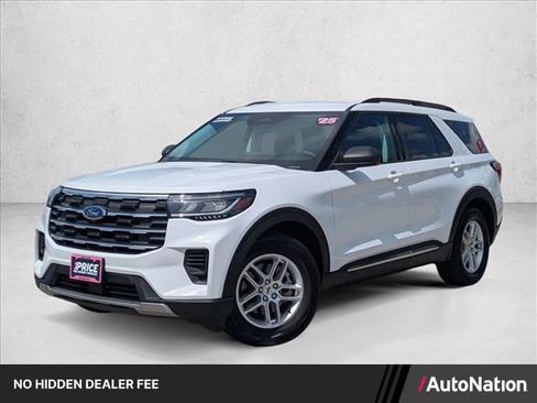 Used 2025 Ford Explorer Active RWD image 1