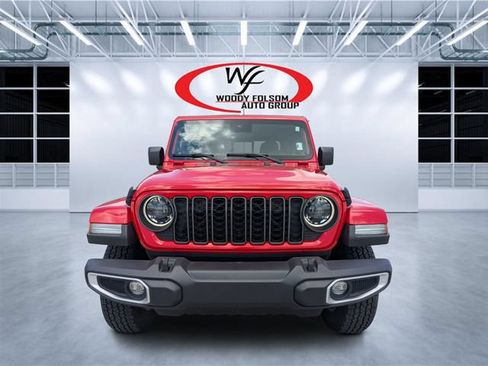 Used 2024 Jeep Gladiator Sport AWD/4WD image 8