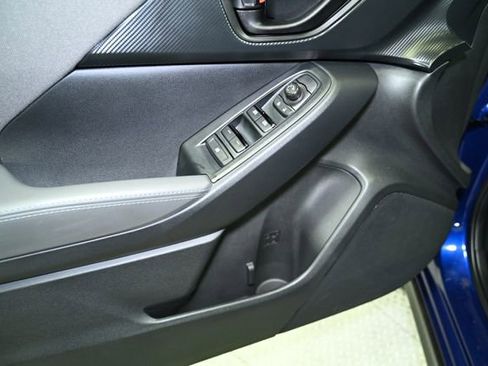 Used 2025 Subaru Crosstrek 2.0i Premium image 26