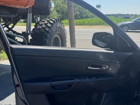 Used 2007 MAZDA MAZDA3 i Touring image 14