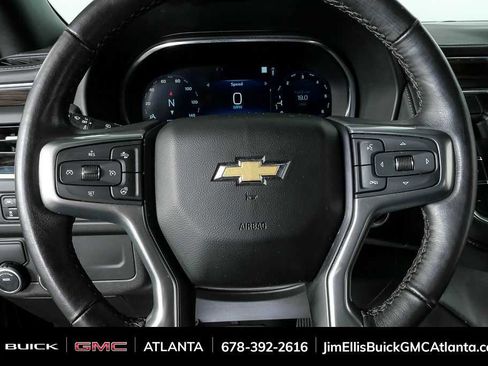Used 2022 Chevrolet Suburban LT w/ Luxury Package image 10