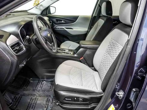 Certified 2019 Chevrolet Equinox LS w/ LS Convenience Package FWD image 12