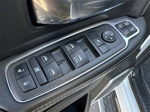 Used 2024 RAM 2500 Laramie w/ Towing Technology Group image 29