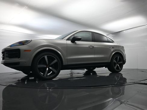 Certified 2026 Porsche Cayenne Coupe AWD/4WD image 45