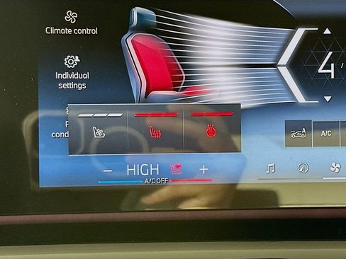 Used 2026 BMW 530i xDrive AWD/4WD image 25