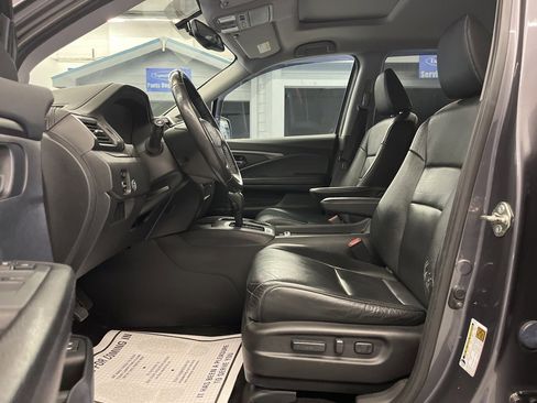 Used 2017 Honda Pilot EX-L image 10