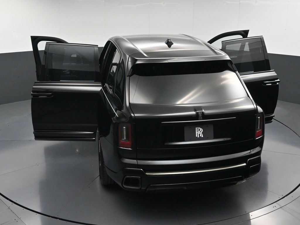New 2027 Rolls-Royce Cullinan Black Badge AWD/4WD image 40