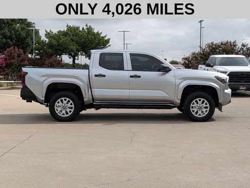 Used 2025 Toyota Tacoma SR AWD/4WD image 4