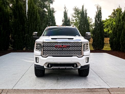 Used 2020 GMC Sierra 3500 Denali w/ Denali Ultimate Package AWD/4WD image 3