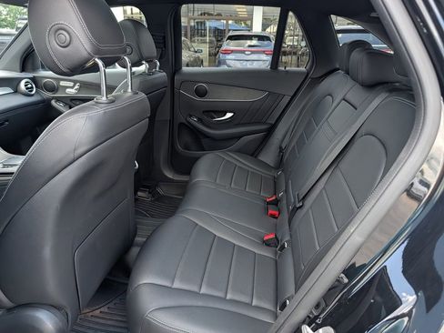 Used 2022 Mercedes-Benz GLC 300 4MATIC image 27
