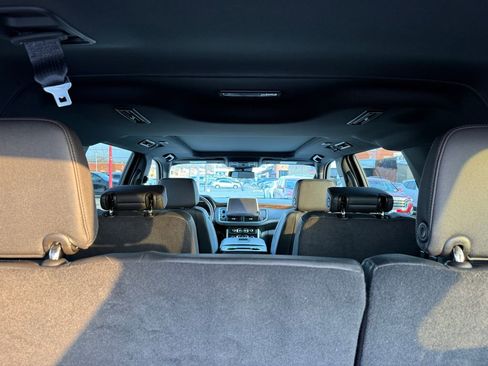 Used 2023 Chevrolet Suburban Z71 w/ Luxury Package image 33