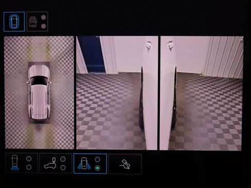 Used 2025 GMC Yukon Denali image 21