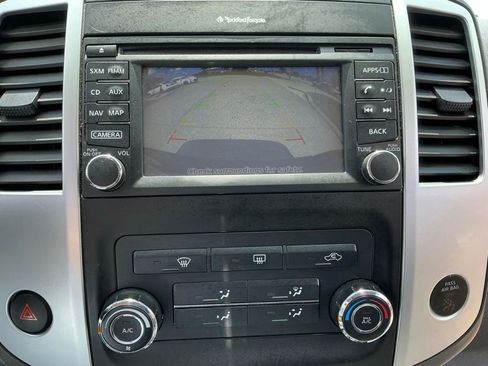 Used 2015 Nissan Xterra PRO-4X AWD/4WD image 17