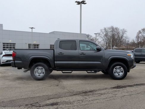 Used 2022 Toyota Tacoma SR AWD/4WD image 8