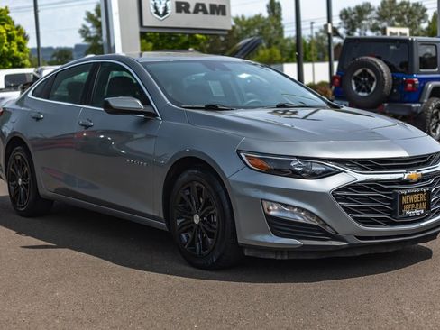 Used 2024 Chevrolet Malibu LT FWD image 7