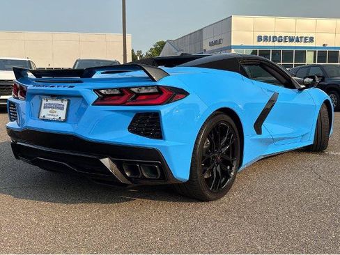 Used 2023 Chevrolet Corvette Stingray Premium Conv w/ Z51 Performance Package RWD image 8