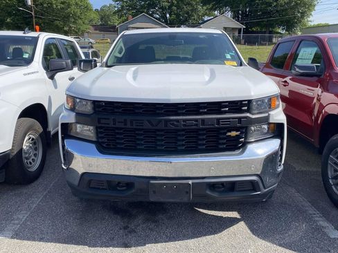 Used 2020 Chevrolet Silverado 1500 W/T w/ WT Value Package AWD/4WD image 2