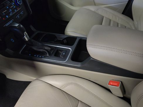 Used 2017 Ford Escape Titanium FWD image 26