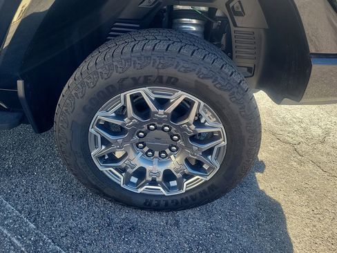 New 2025 GMC Hummer EV 3X w/ Battery Pack, 24 Module Pack image 8