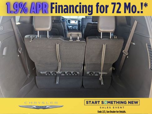 New 2026 Chrysler Pacifica Select image 16