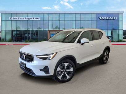 New 2025 Volvo XC40 B5 Core