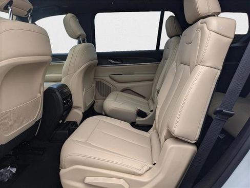 New 2025 Jeep Grand Cherokee L Limited w/ Trailer Tow Package image 16