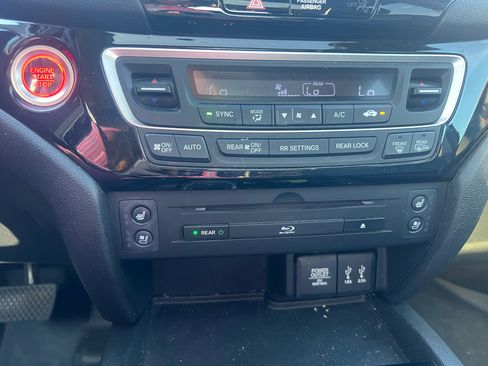 Used 2016 Honda Pilot Elite image 23