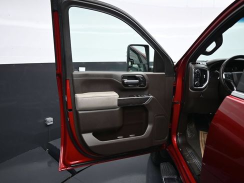 Used 2022 Chevrolet Silverado 3500 LTZ w/ LTZ Convenience Package AWD/4WD image 11