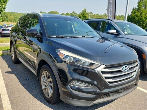 Used 2017 Hyundai Tucson SE w/ SE Popular Package 02 AWD/4WD image 2