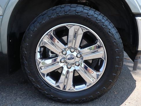 Used 2019 Ford F150 Lariat w/ Equipment Group 502A Luxury AWD/4WD image 43