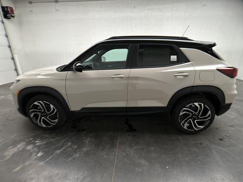 New 2026 Chevrolet TrailBlazer RS w/ Convenience Package FWD image 6