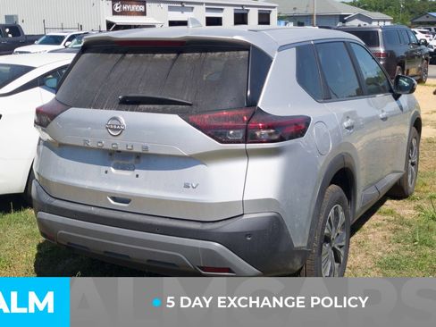 Used 2023 Nissan Rogue SV FWD image 3