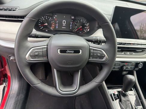 Used 2025 Jeep Compass Limited AWD/4WD image 15