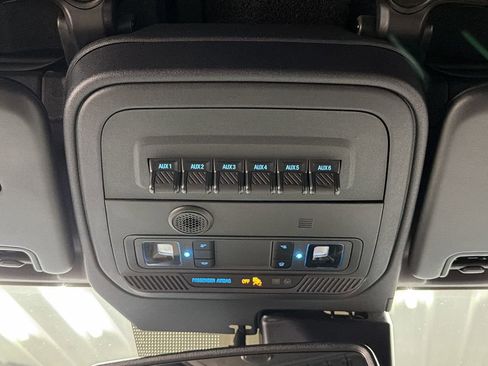 Used 2022 Ford Bronco Wildtrak image 33