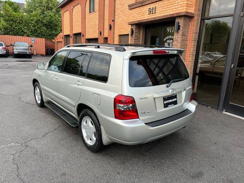 Used 2004 Toyota Highlander 4WD V6 image 5