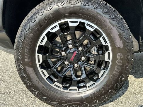 Used 2026 GMC Canyon AT4 AWD/4WD image 10